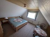 Ferienhaus in K&uuml;hlungsborn - H&ouml;ppner, Joachim - Schlafraum zur Nordseite im Obergescho&szlig;