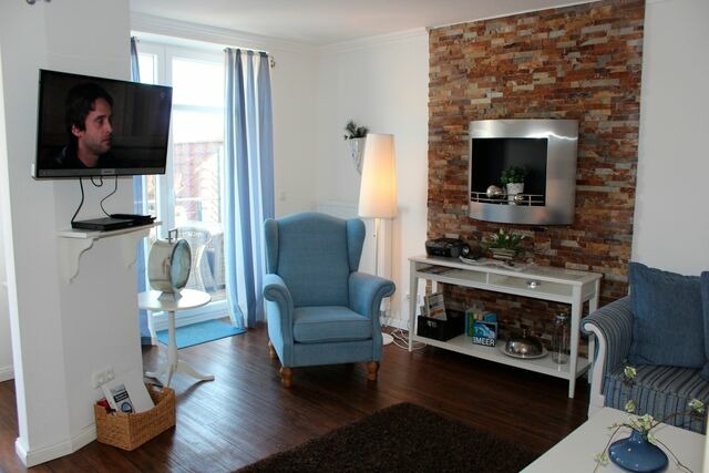 Ferienwohnung in Heiligenhafen - LANDHAUS AM HAFEN im OG - Bild 2