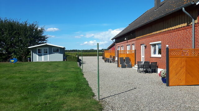 Ferienwohnung in S&uuml;ssau - Wiese - Bild 11