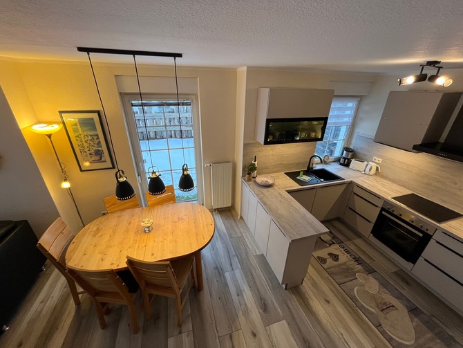 Ferienhaus in Ostseeheilbad Zingst - Weidenstra&szlig;e 6 - gro&szlig;er Esstisch