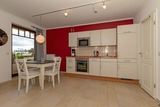 Ferienwohnung in K&uuml;hlungsborn - 9987- Urlaubstr&auml;ume Am Meer, WE 3.4 Strandkorb auf der Terrasse - Bild 4