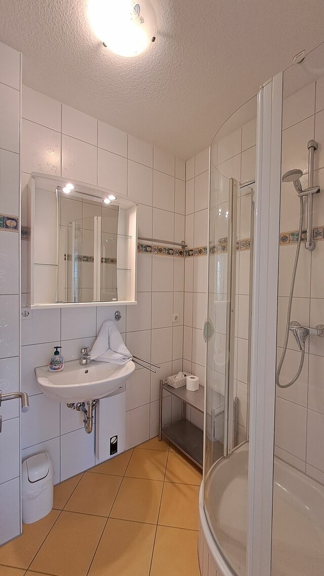 Ferienwohnung in Baabe - Ferienwohnung Strandgl&uuml;ck - mit sonniger Terrasse - Bild 13