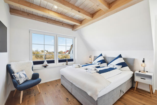 Ferienhaus in Dranske - Rügenzauber Reetdachhaus mit Sauna u. Kamin | Strandnähe | Garten - Bild 4