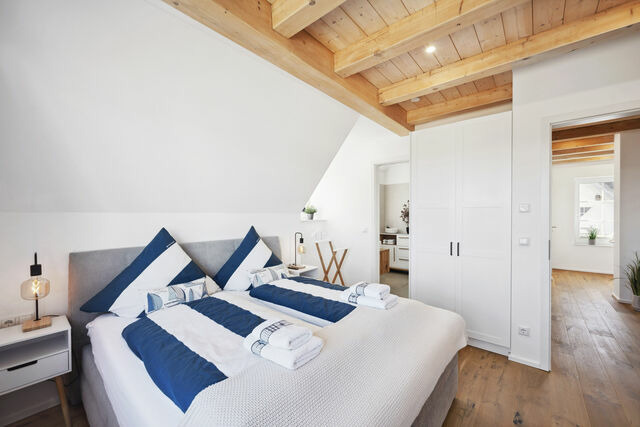 Ferienhaus in Dranske - Rügenzauber Reetdachhaus mit Sauna u. Kamin | Strandnähe | Garten - Bild 18