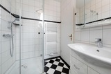 Ferienwohnung in Binz - Villa Iduna / Ferienwohnung No. 6 - 1. OG mit Balkon nach S&uuml;den - Bild 12