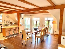 Familienferienhaus R&uuml;genbrise - Gemeinsames Urlauben mit Steg und Boot auf R&uuml;gen - alles inklusive und 5 B&auml;der