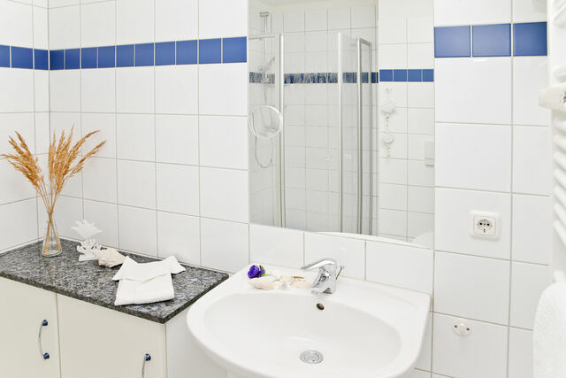 Ferienwohnung in K&uuml;hlungsborn - Parkblick - 01-11 - Bild 5